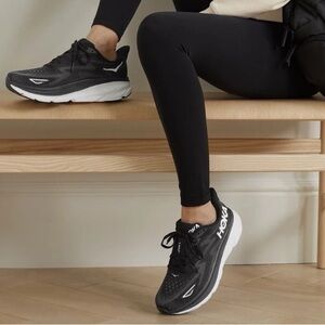 Hoka One One Clifton 9 Running Shoes Size 8.5